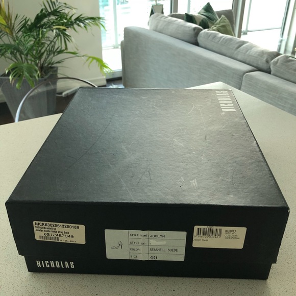 Nicholas Joclyn Pump in Seashell Suede - Picture 2 of 5